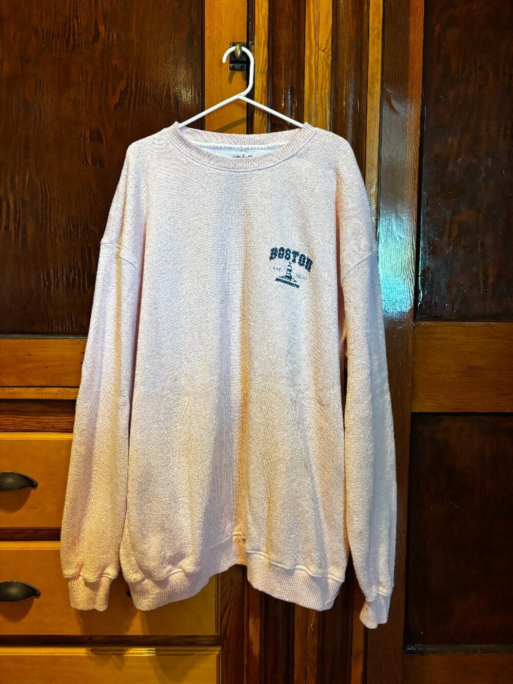 Women's Light Pink Sweatshirt w/ Boston+Lighthouse graphic Size 3XL